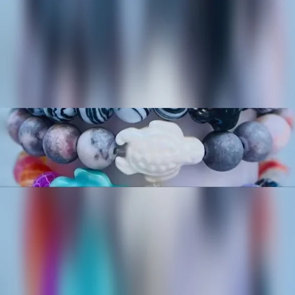 Simply Southern Pink and White Turtle Tracker Beaded Bracelet NIP - Picture 3 of 3